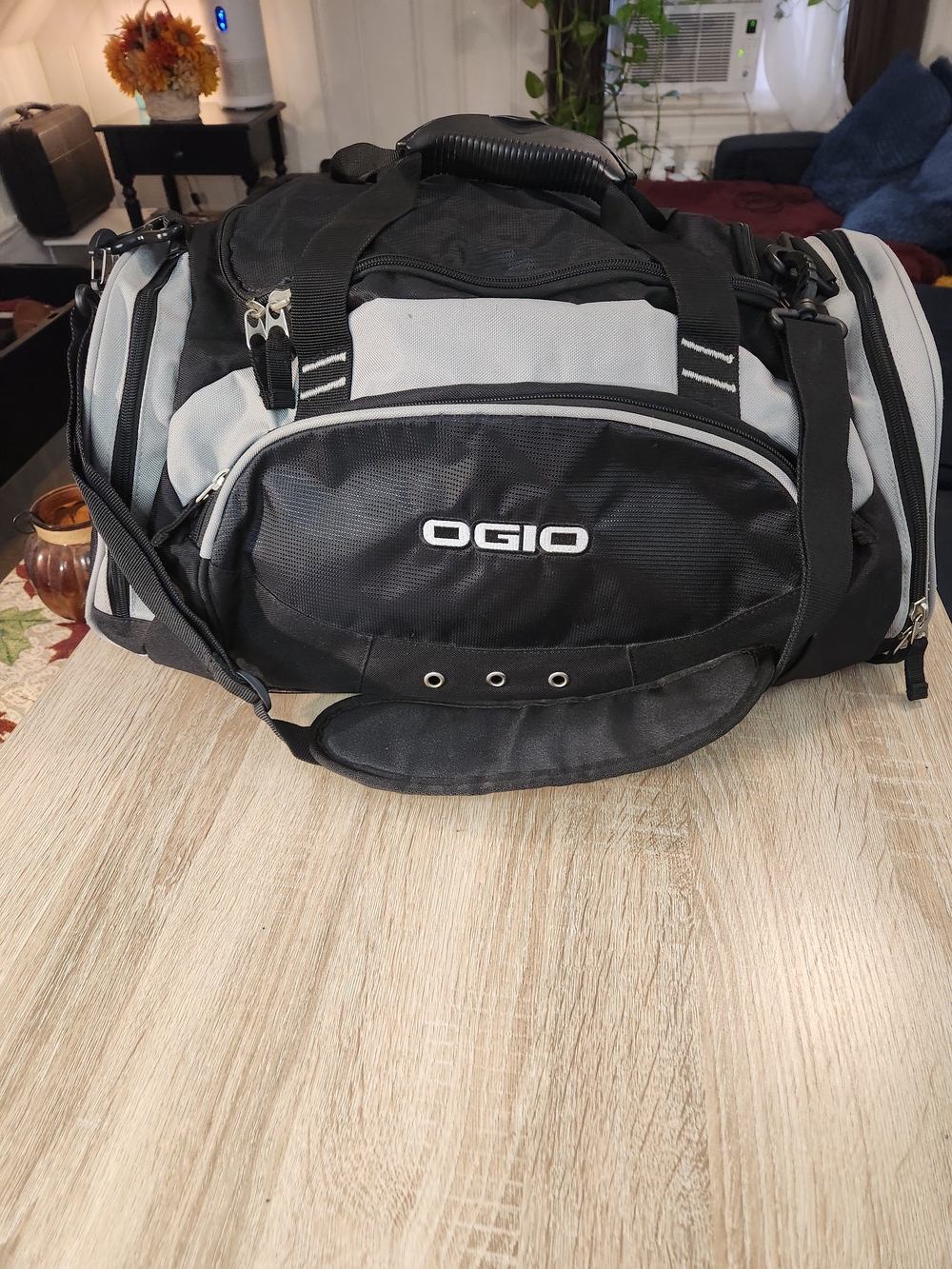 OGIO Men's Black and Gray Duffle Bag